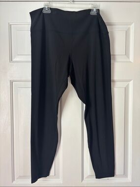 Black Lululemon Aligns